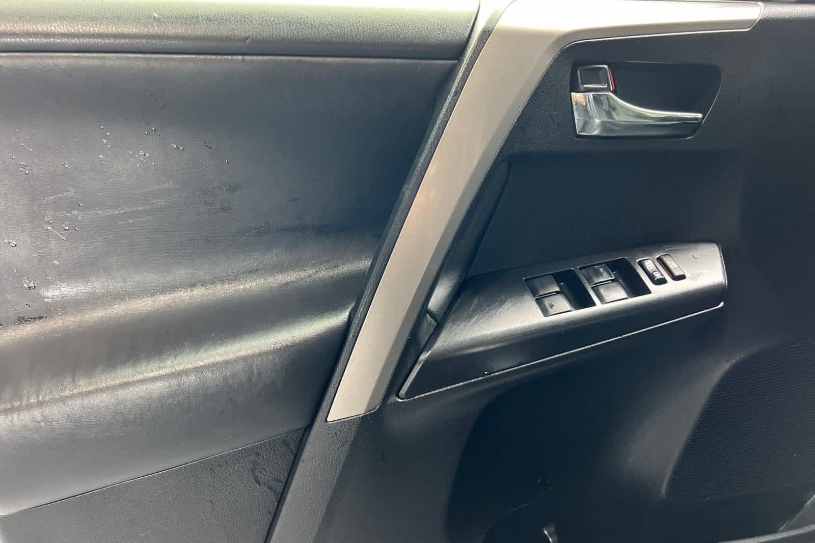 Thumbnail: 2017 Toyota RAV4 - 12