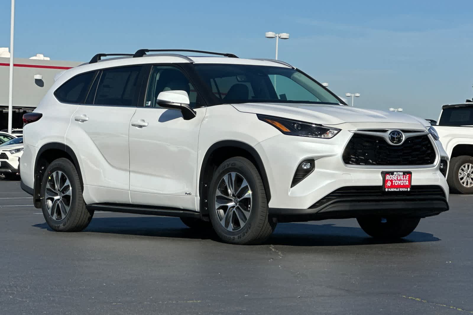 Thumbnail: 2026 Toyota Highlander - 9