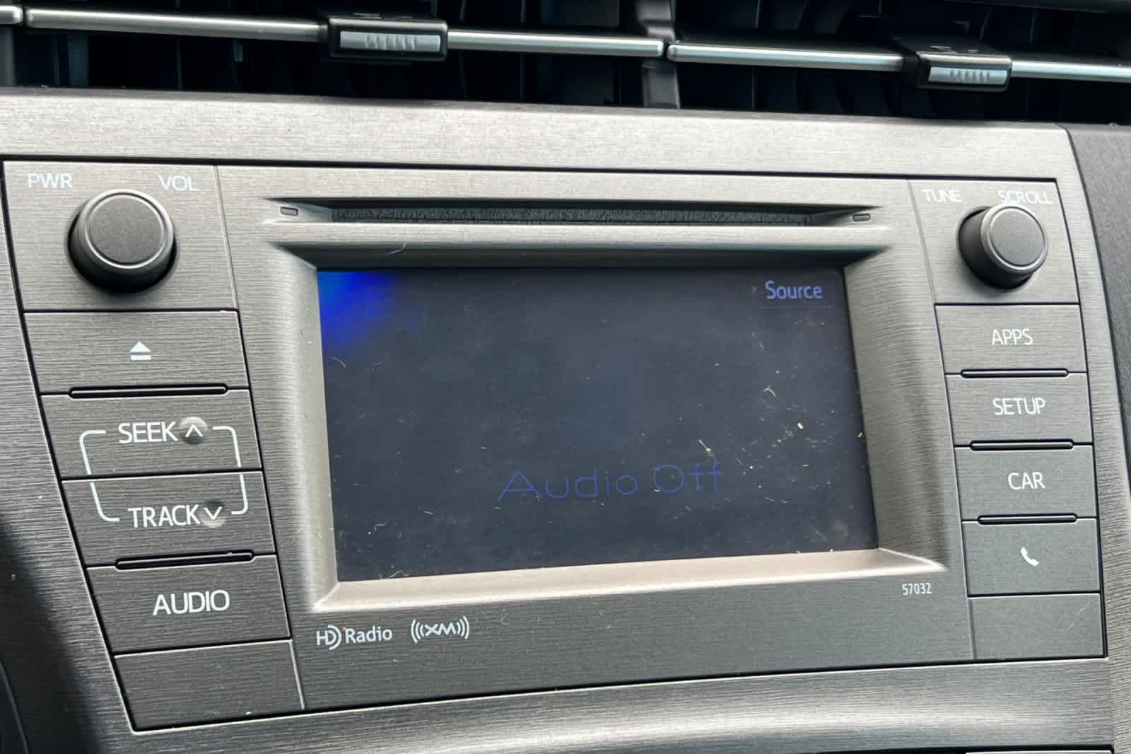 Thumbnail: 2015 Toyota Prius - 19