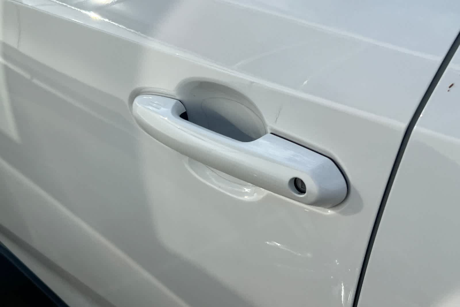 Thumbnail: 2022 Toyota RAV4 - 7