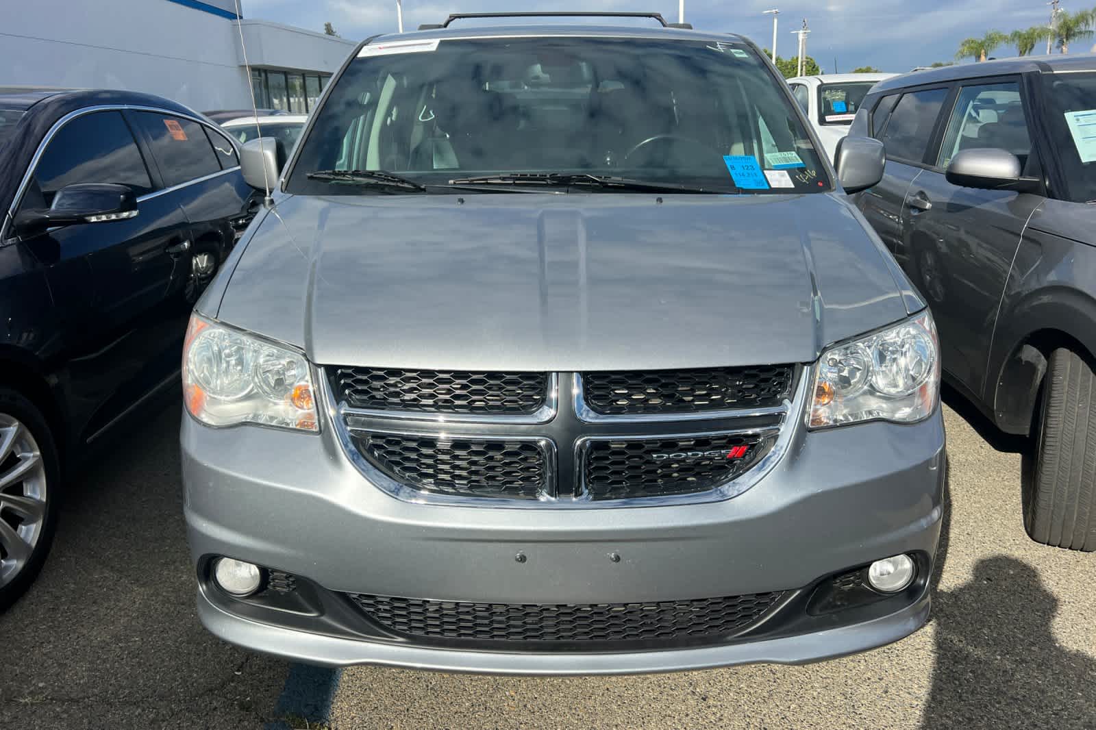 Thumbnail: 2019 Dodge Grand Caravan - 2