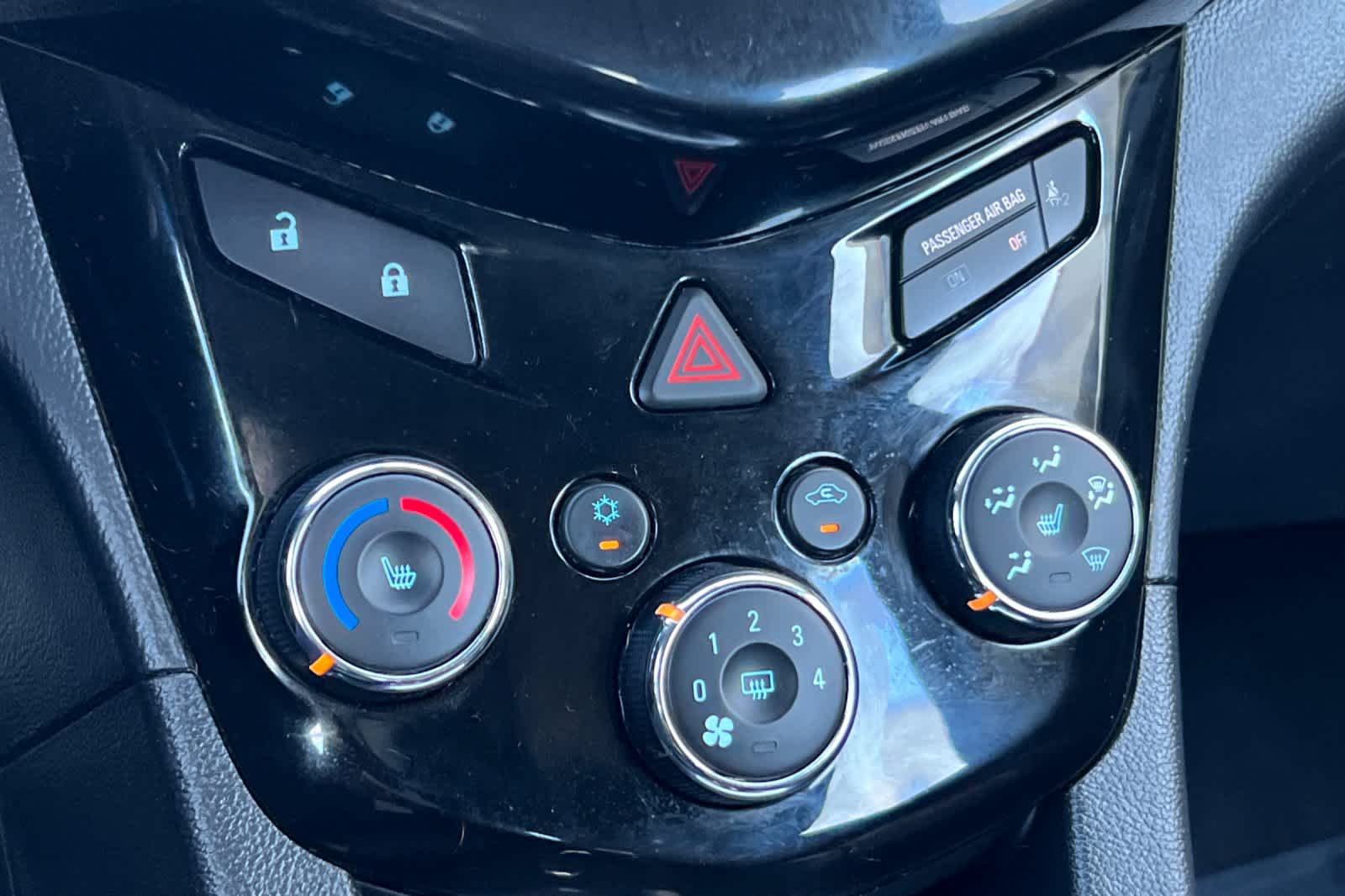 Thumbnail: 2015 Chevrolet Sonic - 21