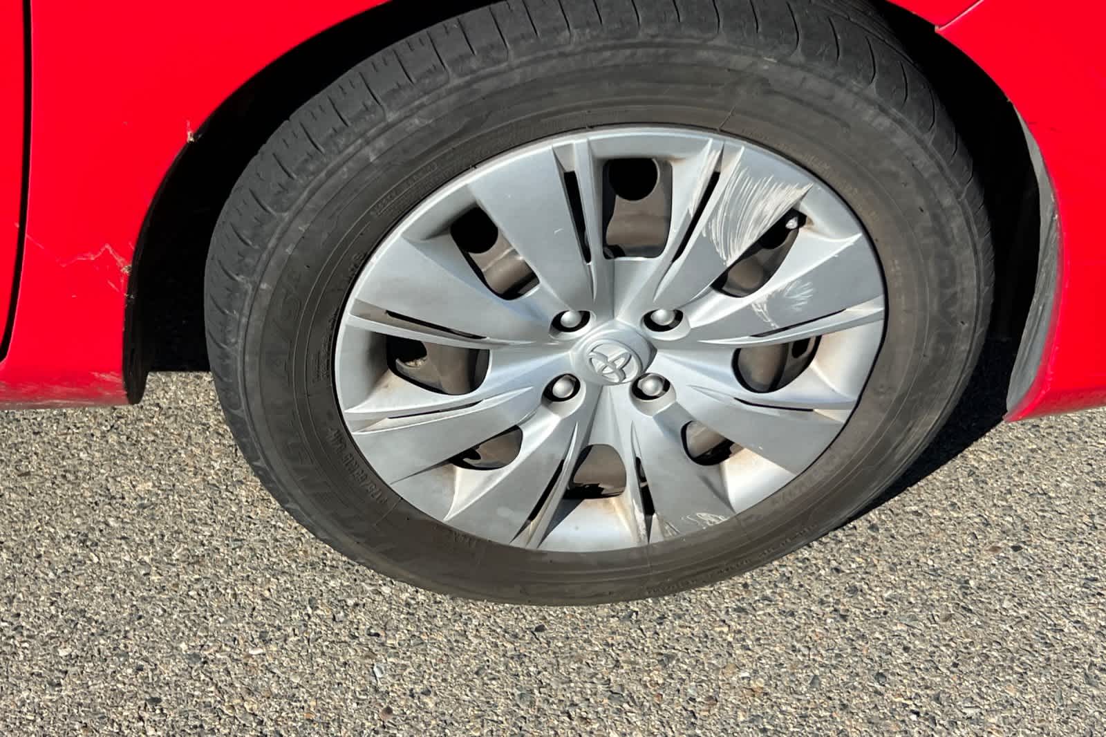 Thumbnail: 2014 Toyota Yaris - 11