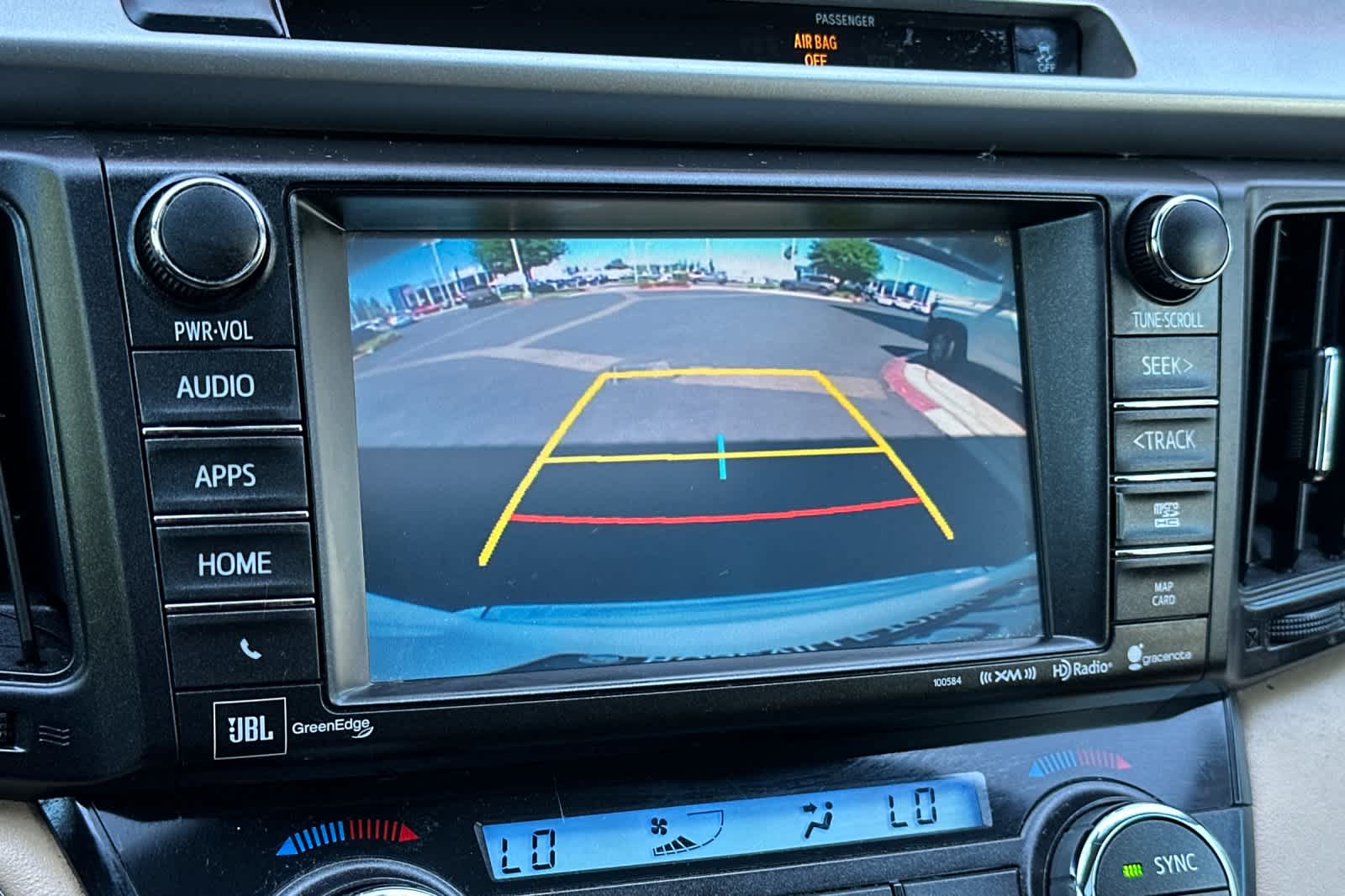 Thumbnail: 2016 Toyota RAV4 - 21