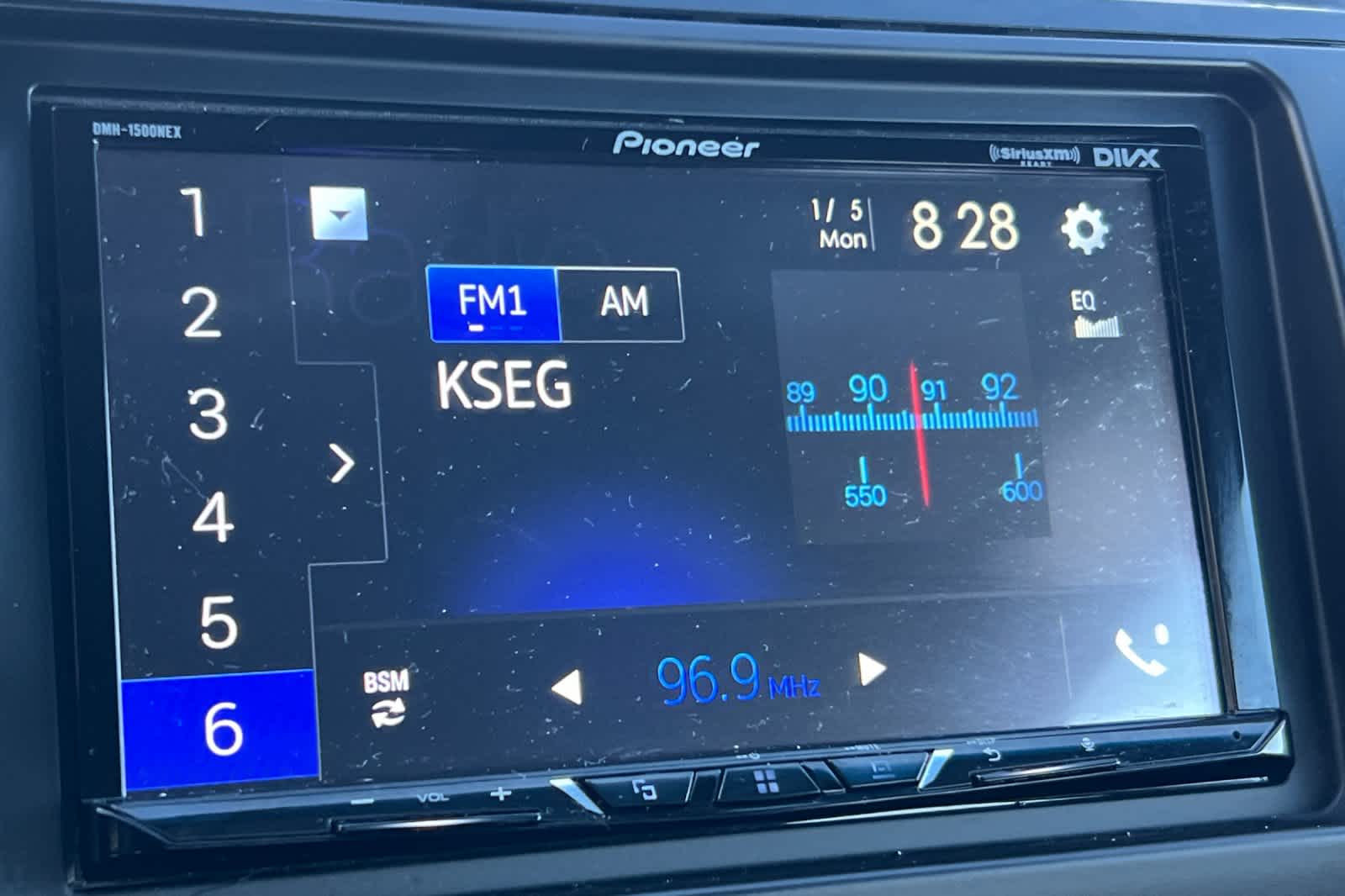 Thumbnail: 2014 Toyota Camry - 18