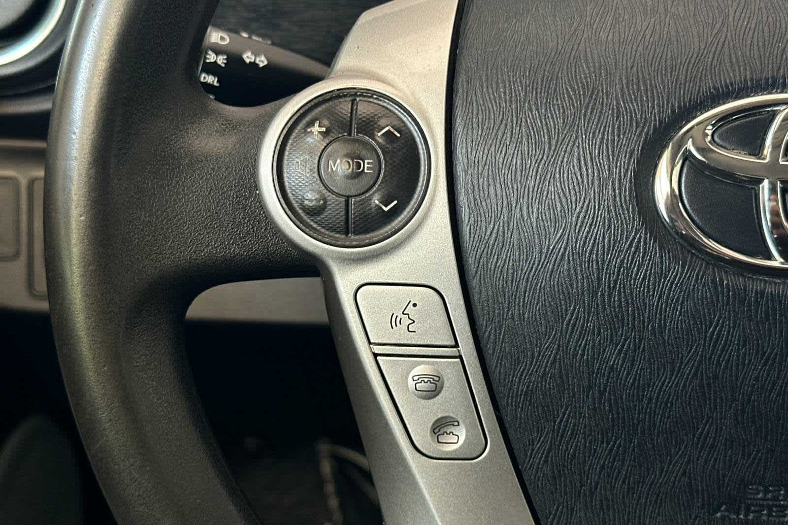 Thumbnail: 2012 Toyota Prius c - 25
