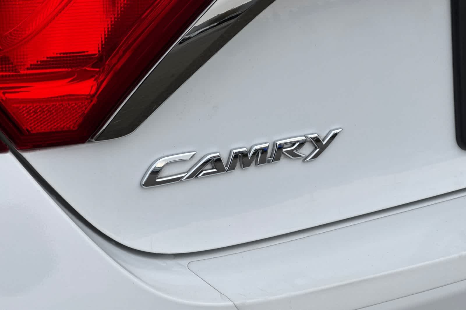 Thumbnail: 2017 Toyota Camry - 30