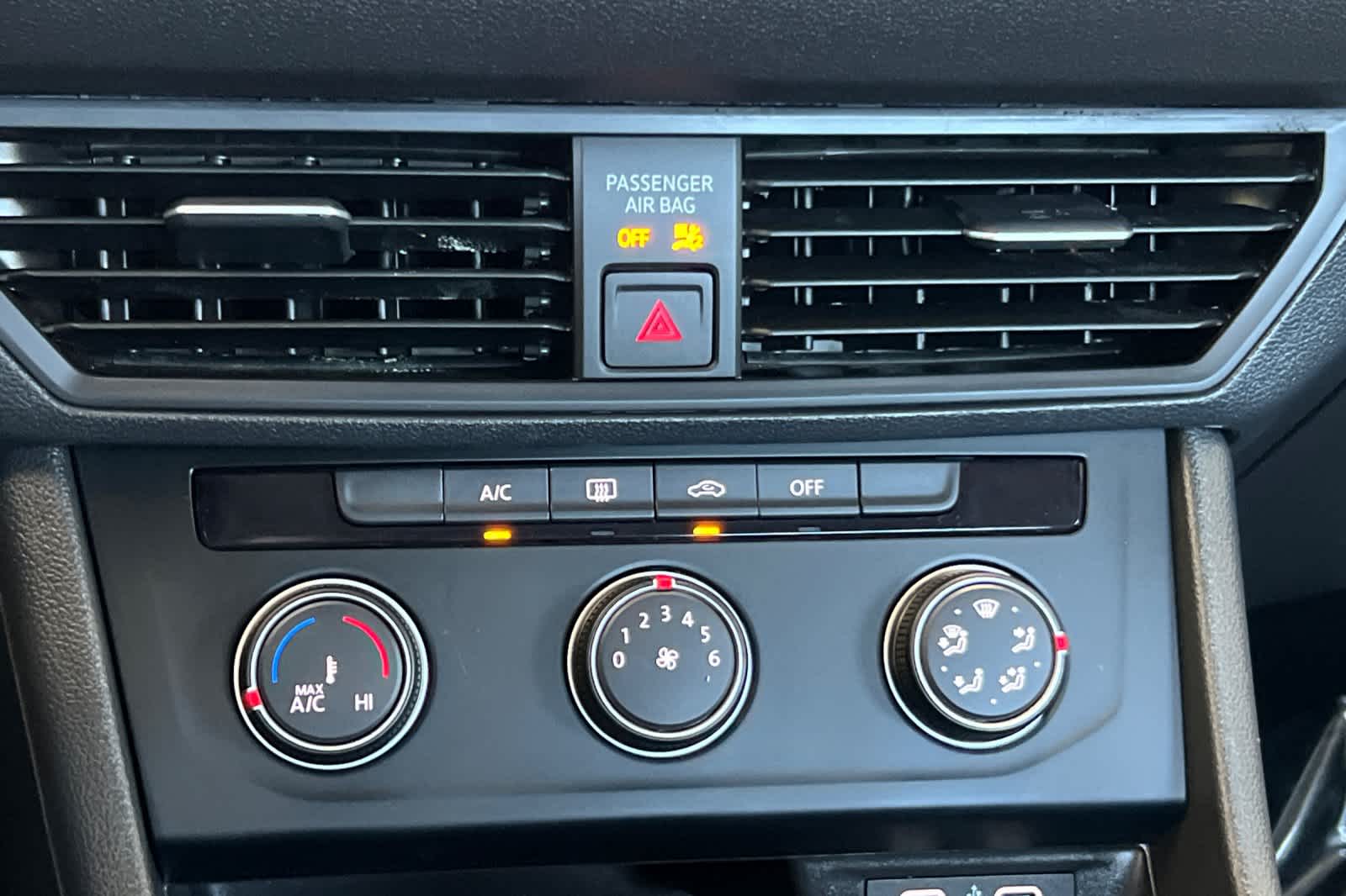 Thumbnail: 2024 Volkswagen Jetta - 20