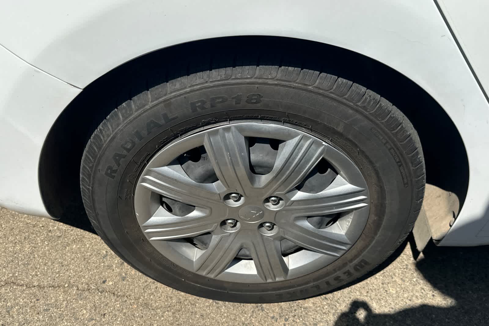 Thumbnail: 2021 Kia Rio - 14