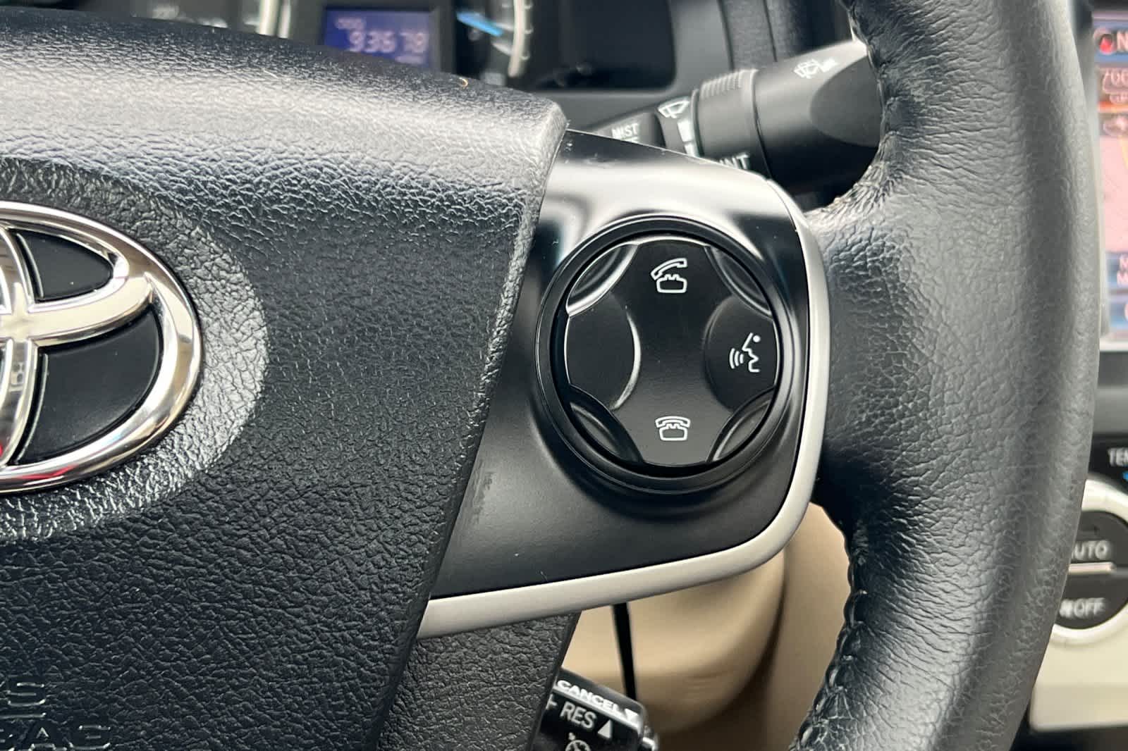 Thumbnail: 2013 Toyota Camry - 27