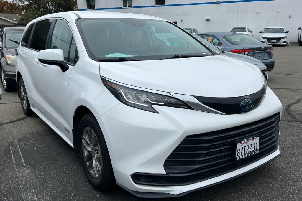 Used 2021 Toyota Sienna LE 8 Passenger Van