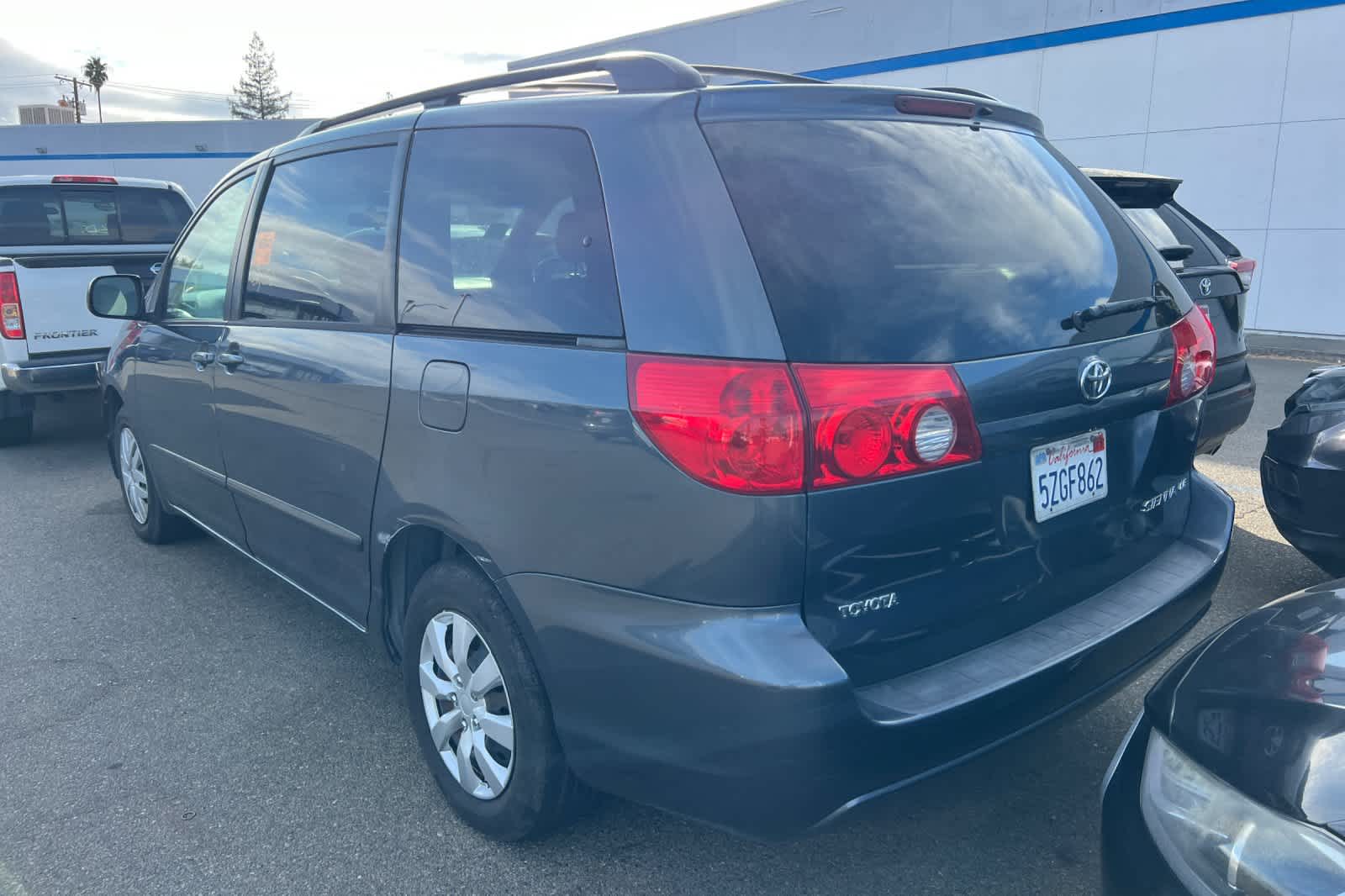 Thumbnail: 2007 Toyota Sienna - 4