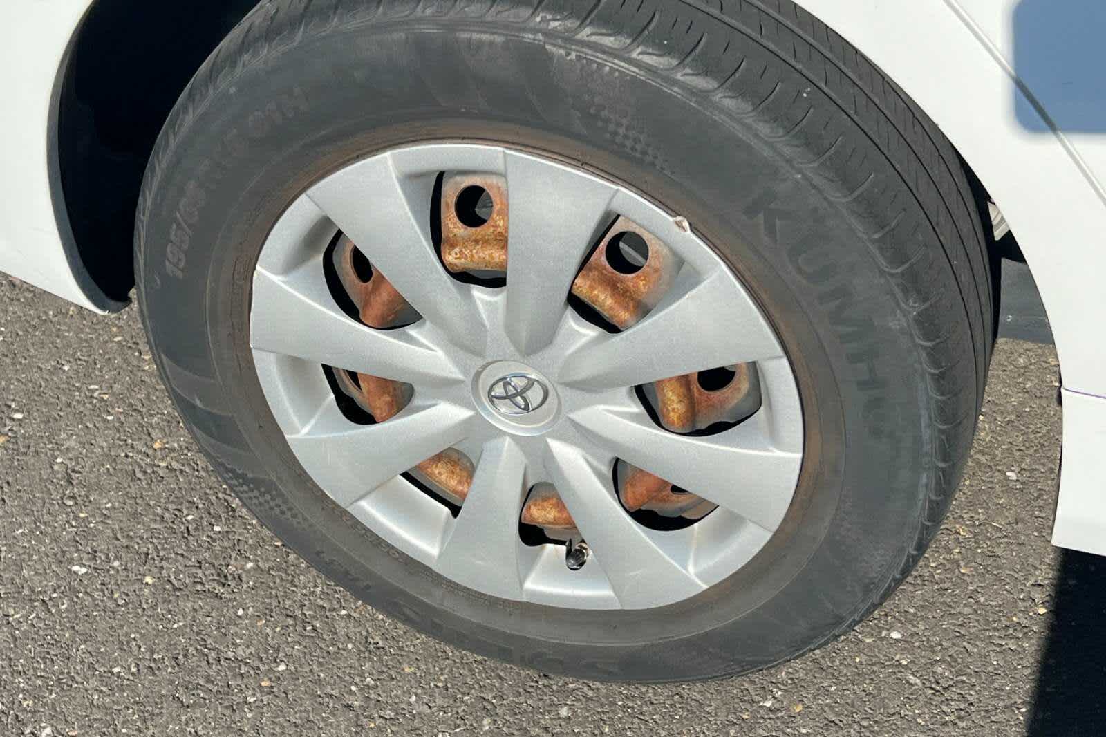Thumbnail: 2010 Toyota Corolla - 14