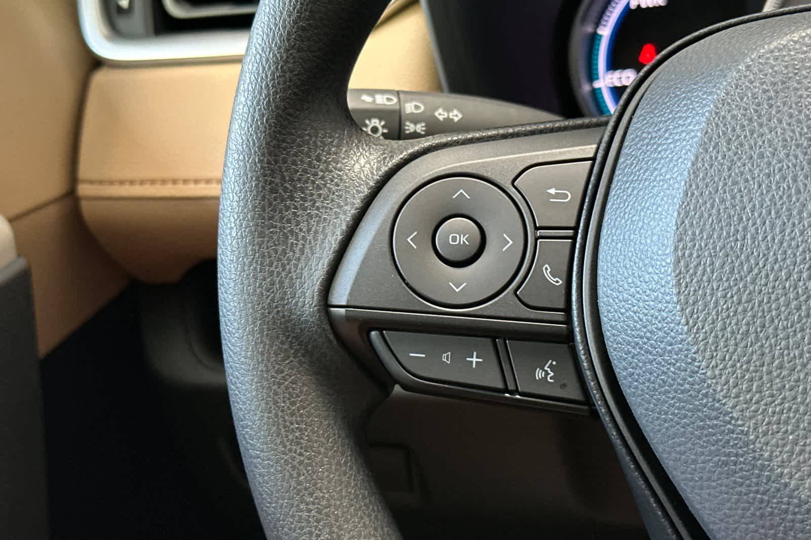 Thumbnail: 2025 Toyota RAV4 - 25