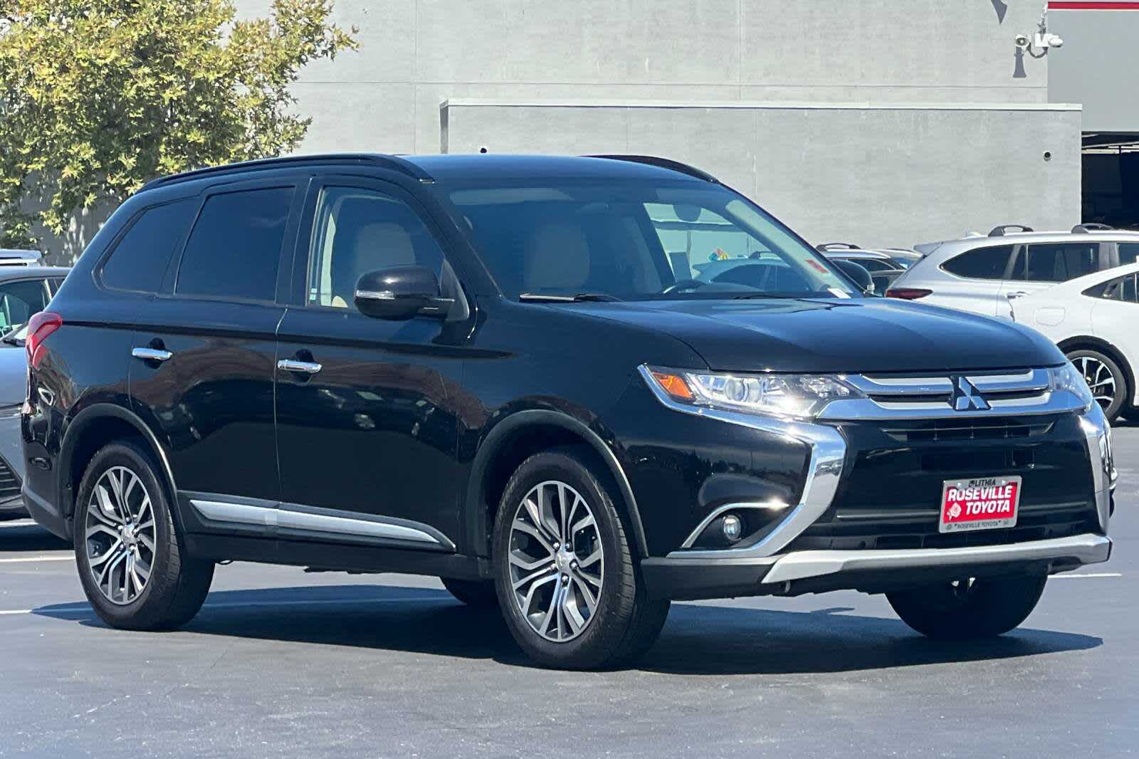 Thumbnail: 2016 Mitsubishi Outlander - 5