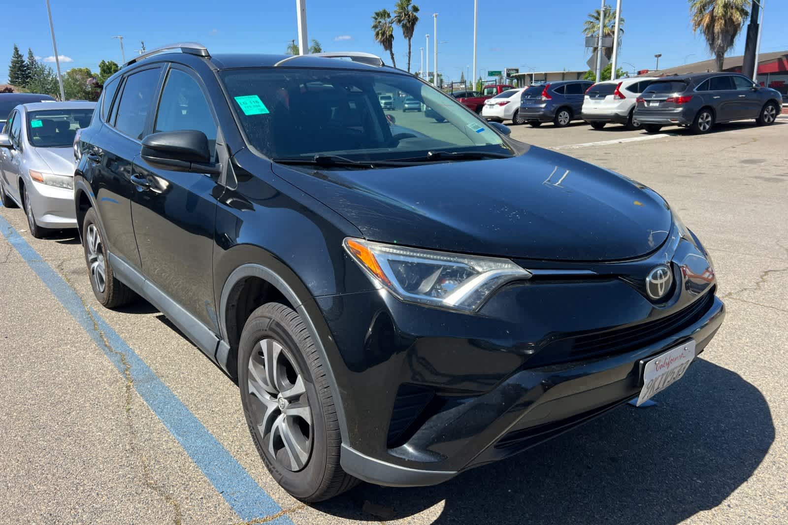 Thumbnail: 2017 Toyota RAV4 - 3