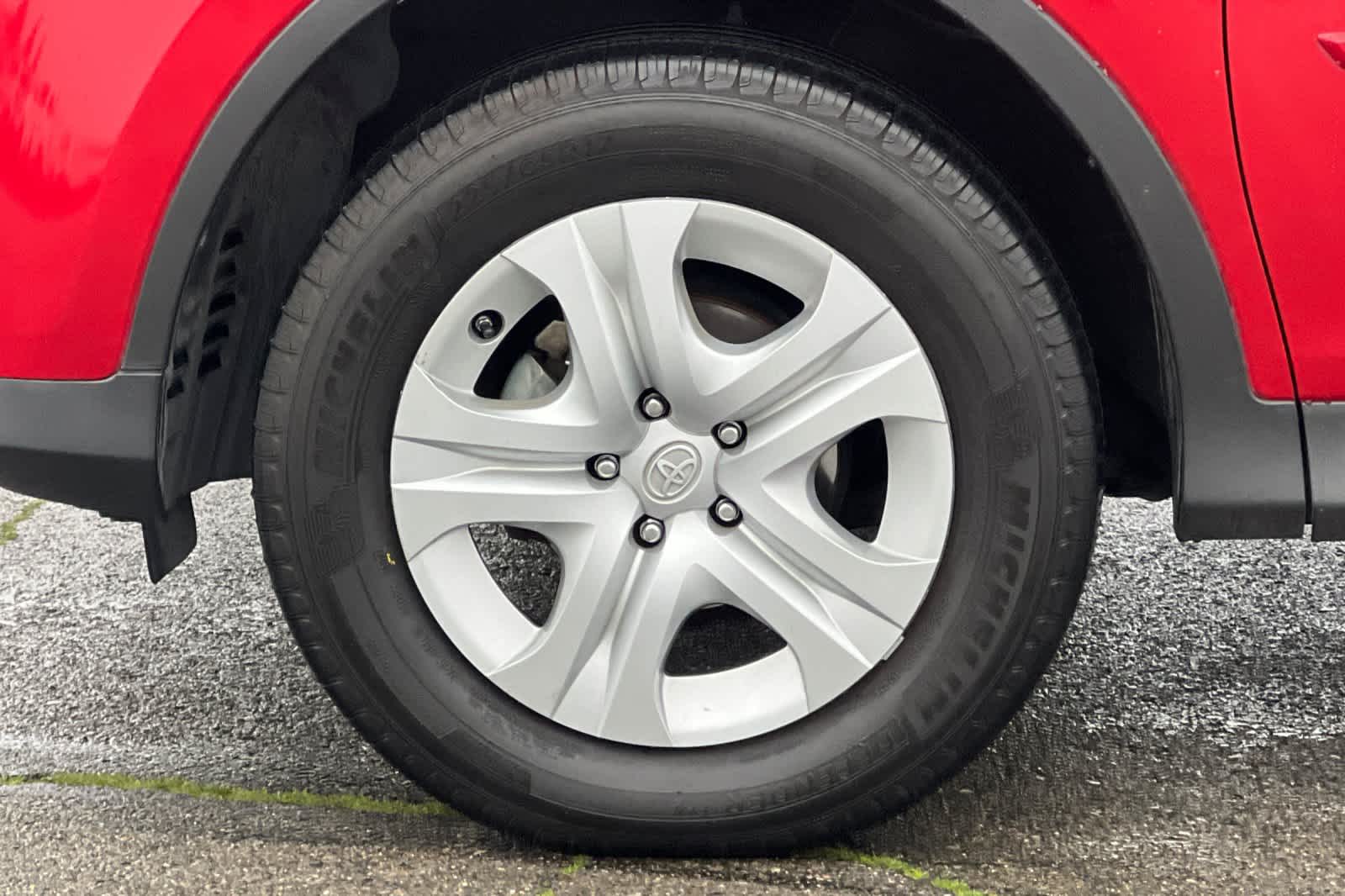 Thumbnail: 2013 Toyota RAV4 - 28