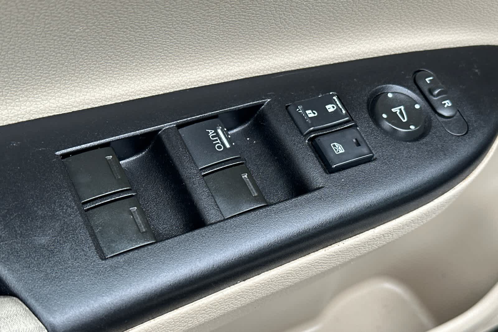 Thumbnail: 2017 Honda Accord - 13