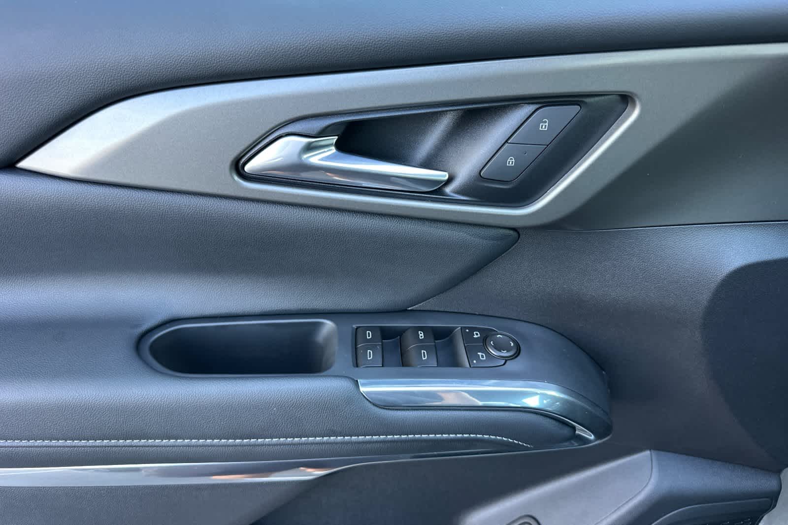 Thumbnail: 2026 Chevrolet Traverse - 12