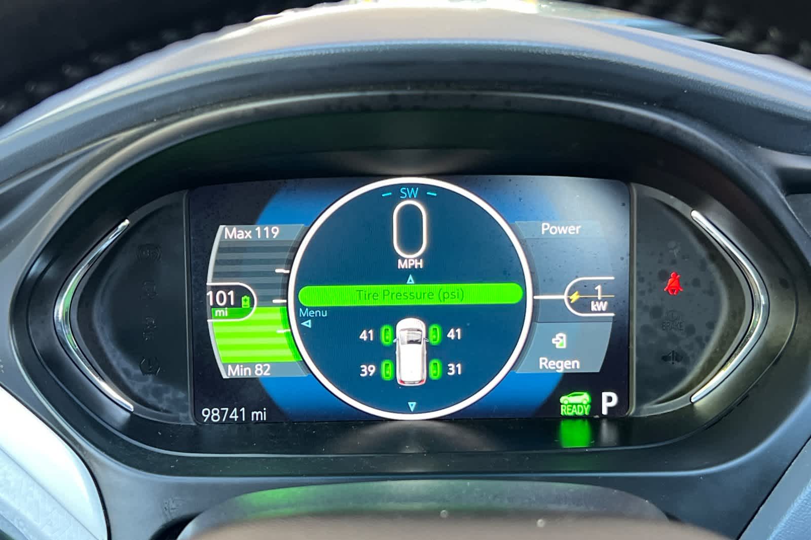 Thumbnail: 2017 Chevrolet Bolt EV - 28