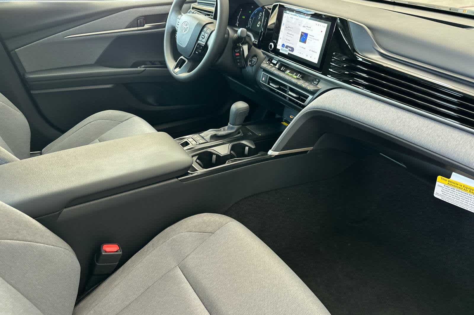2025 Toyota Camry LE 16