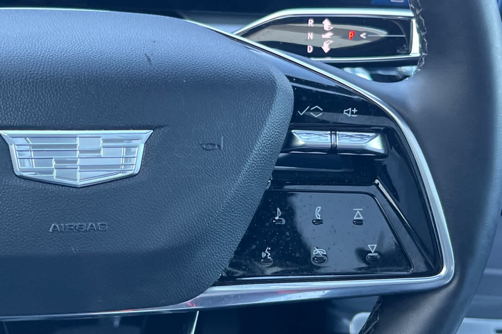 Thumbnail: 2024 Cadillac Lyriq - 27