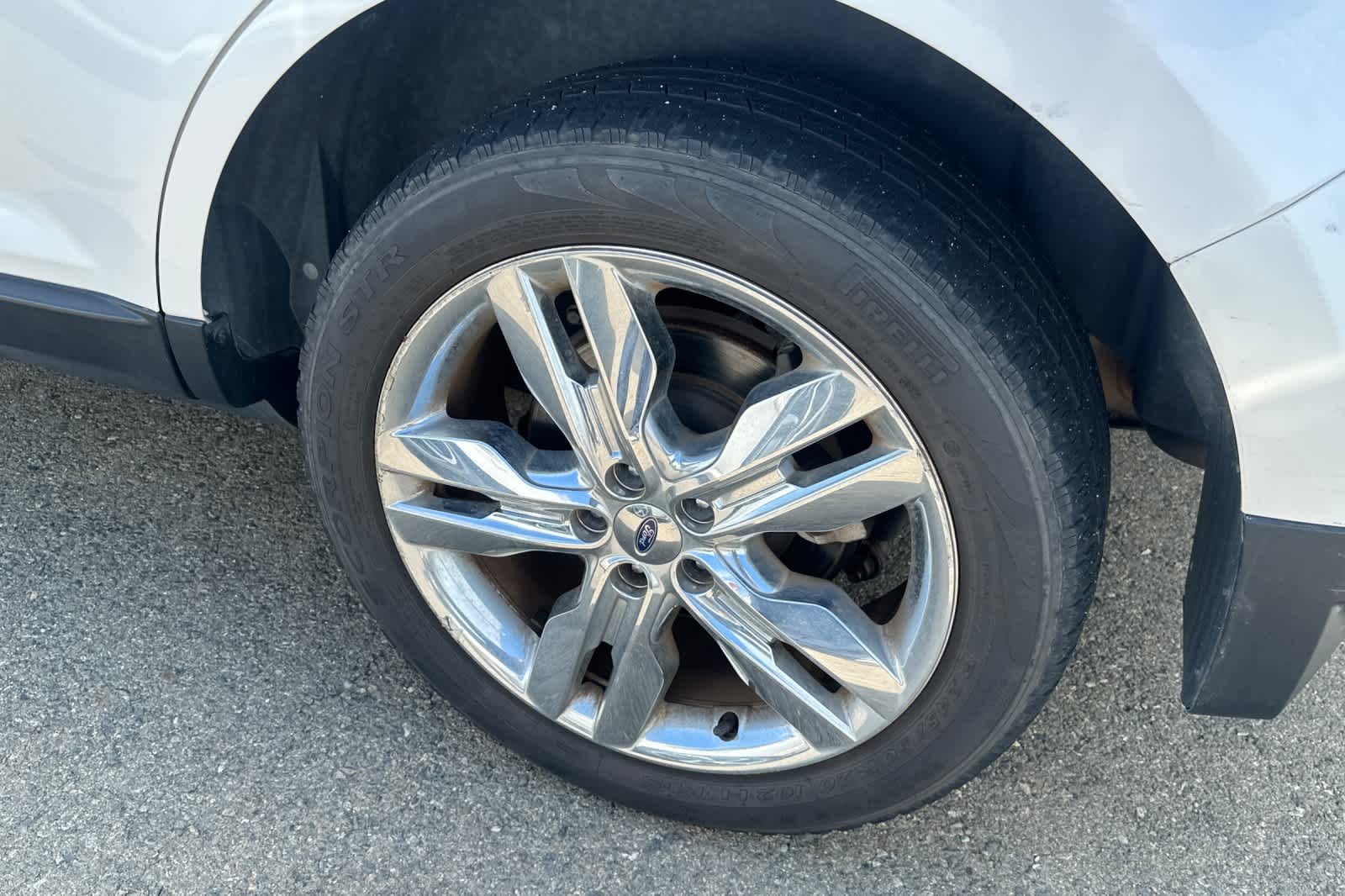 Thumbnail: 2013 Ford Edge - 22