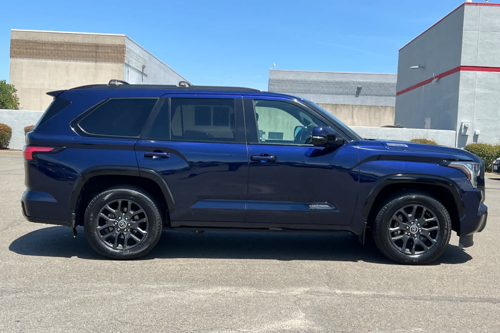 Thumbnail: 2023 Toyota Sequoia - 6