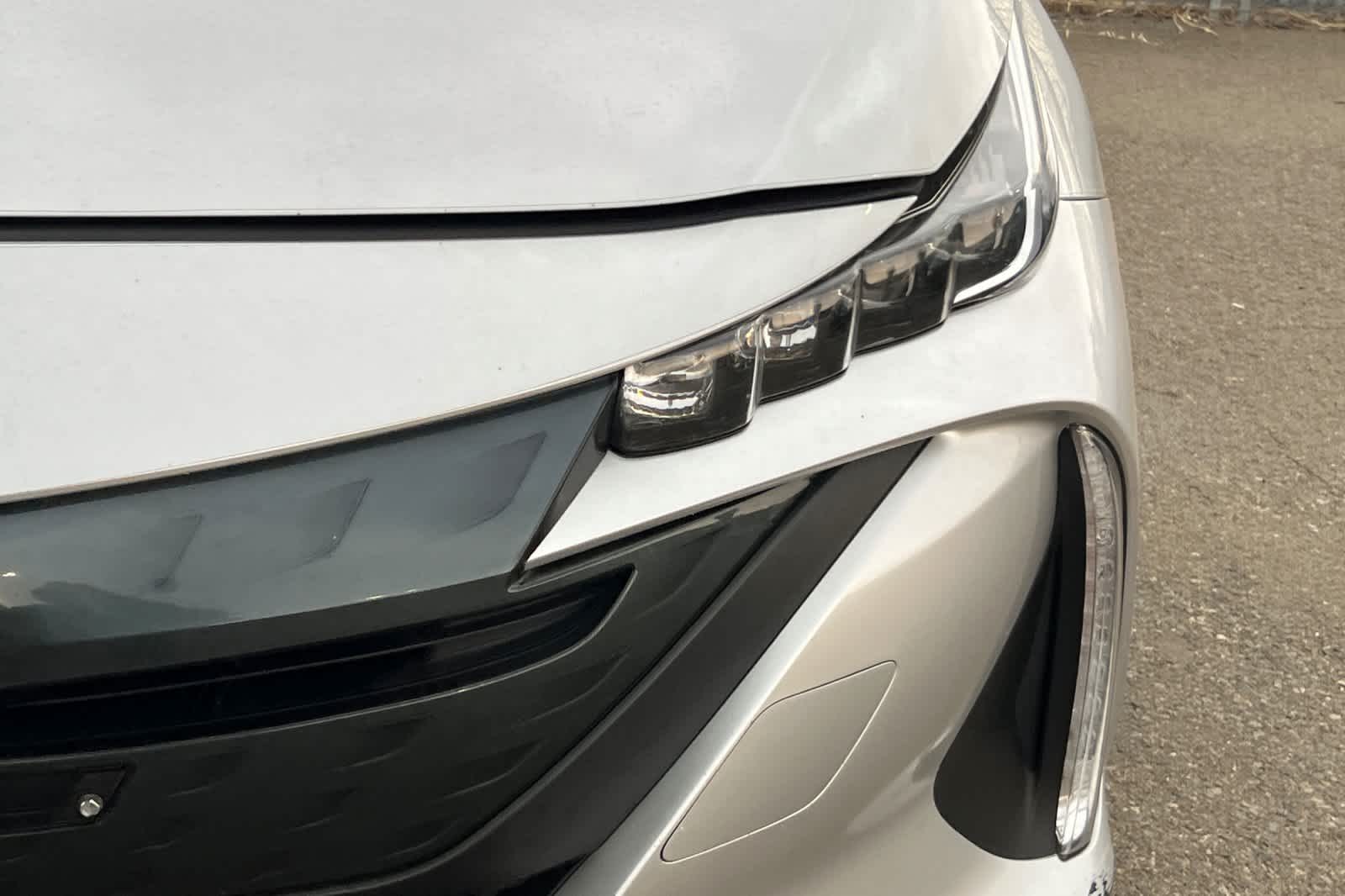 Thumbnail: 2017 Toyota Prius Prime - 5