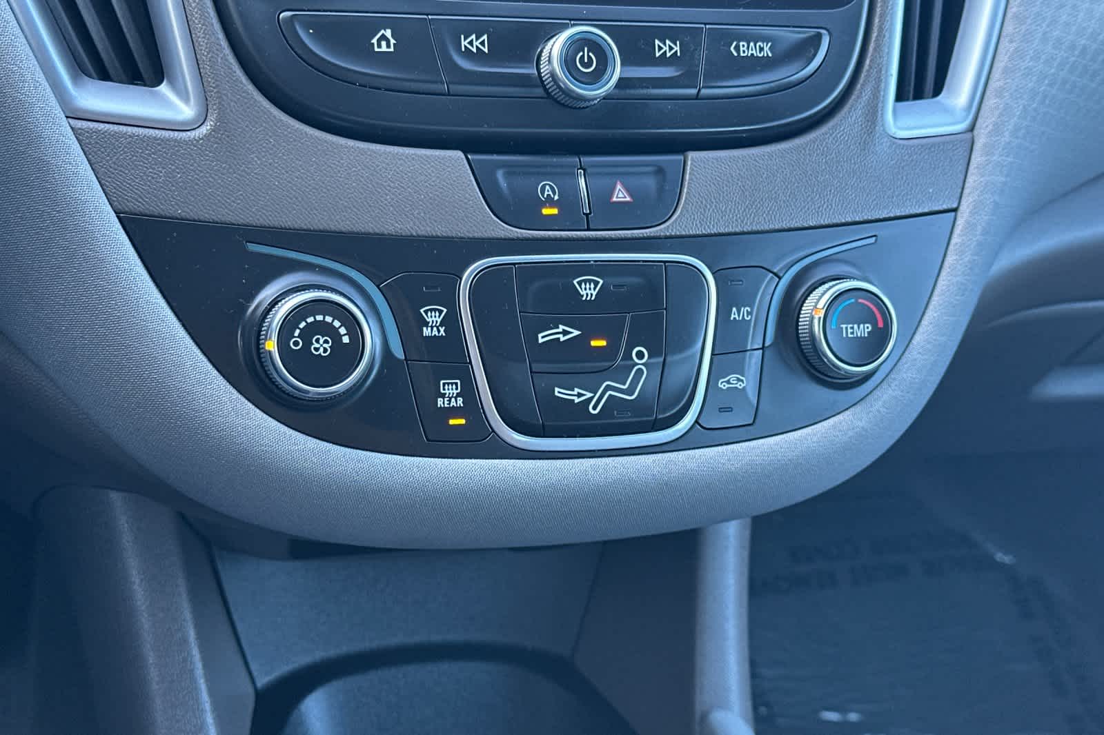 Thumbnail: 2024 Chevrolet Malibu - 20