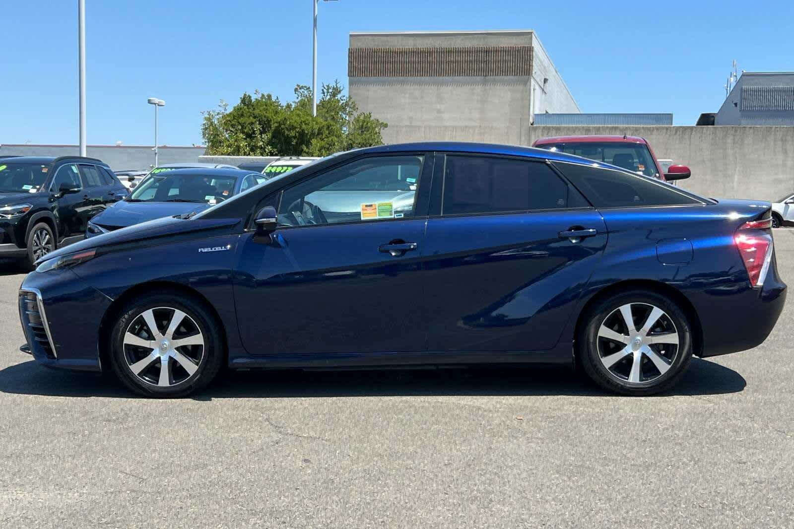 Thumbnail: 2018 Toyota Mirai - 9