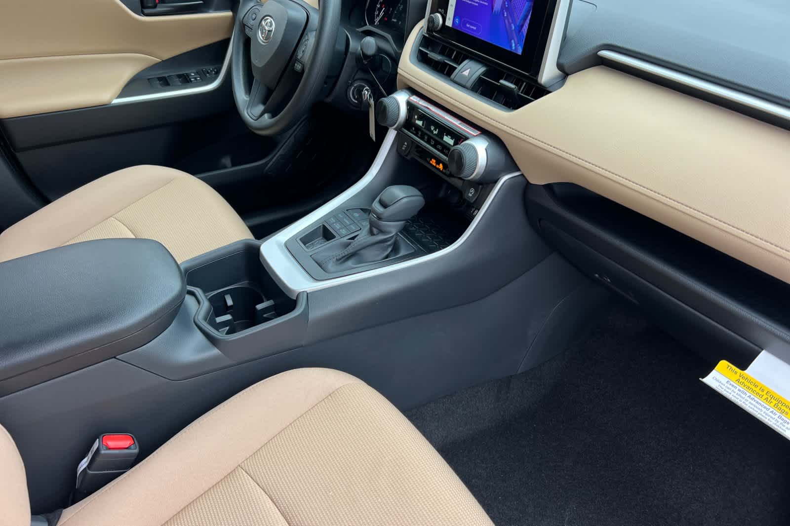 Thumbnail: 2025 Toyota RAV4 - 16