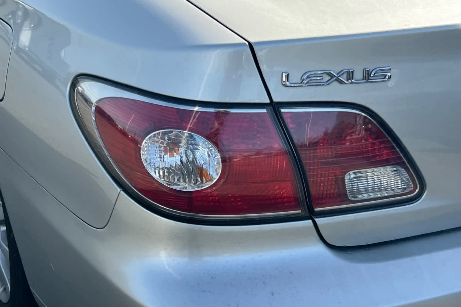 Thumbnail: 2004 Lexus ES - 14