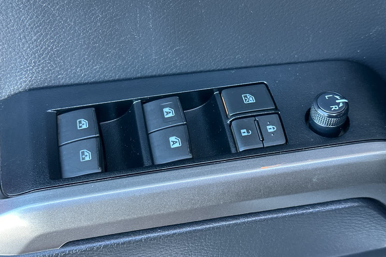 Thumbnail: 2023 Toyota Tacoma - 13