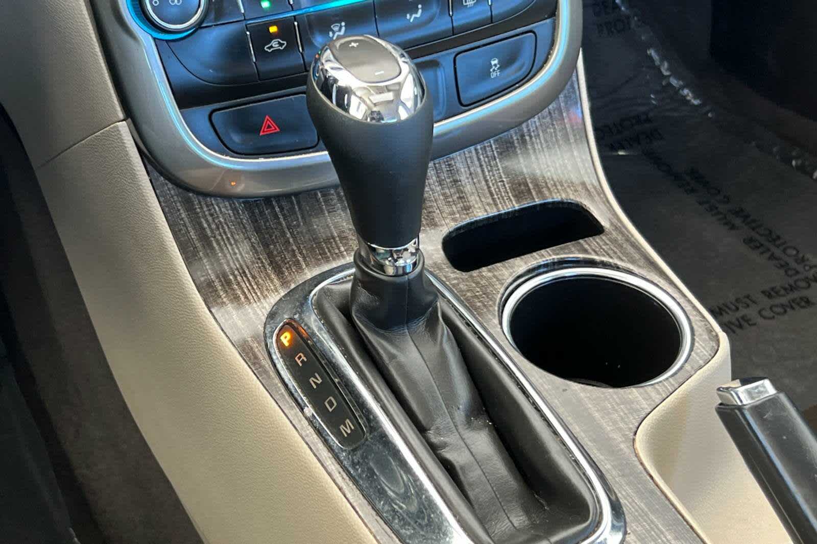Thumbnail: 2014 Chevrolet Malibu - 21
