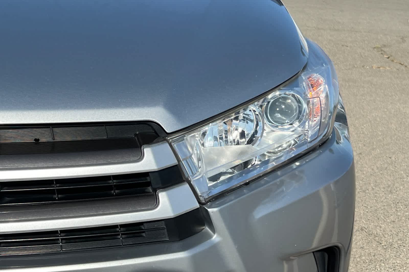 Thumbnail: 2018 Toyota Highlander - 11