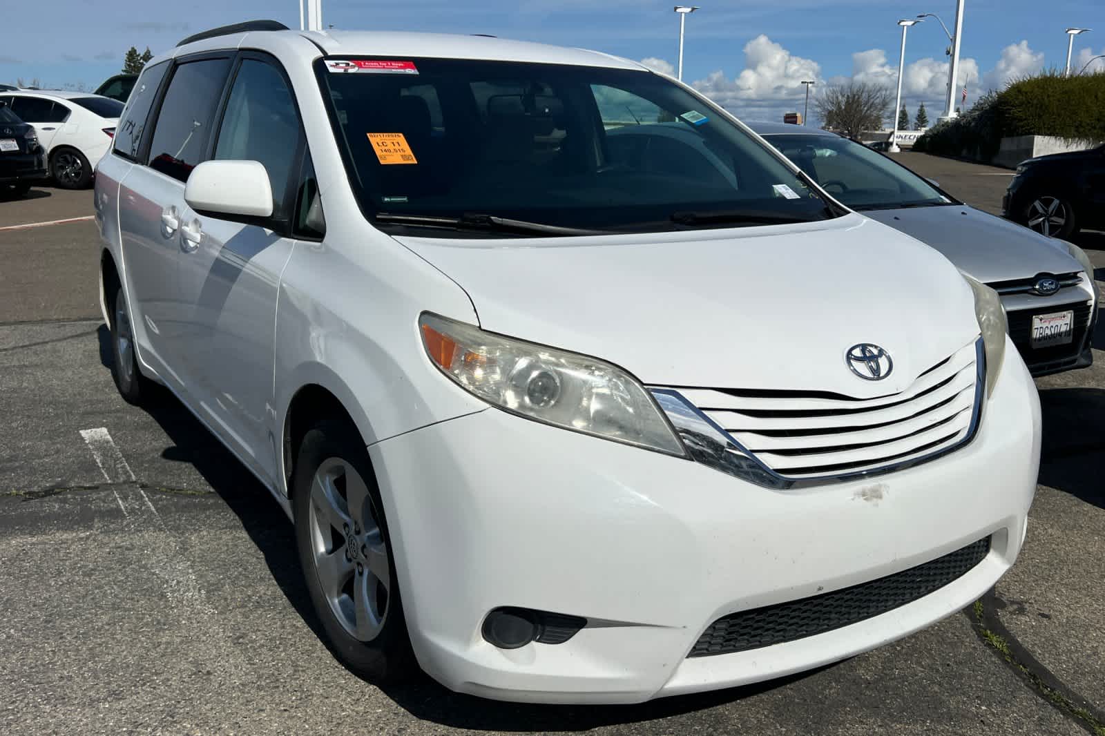 Thumbnail: 2016 Toyota Sienna - 3
