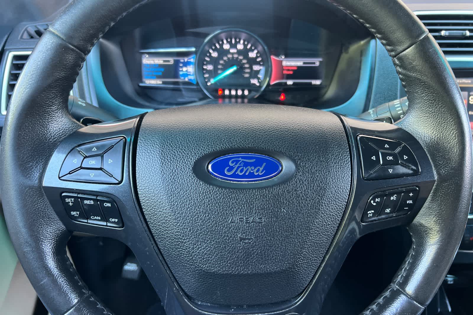 Thumbnail: 2016 Ford Explorer - 26