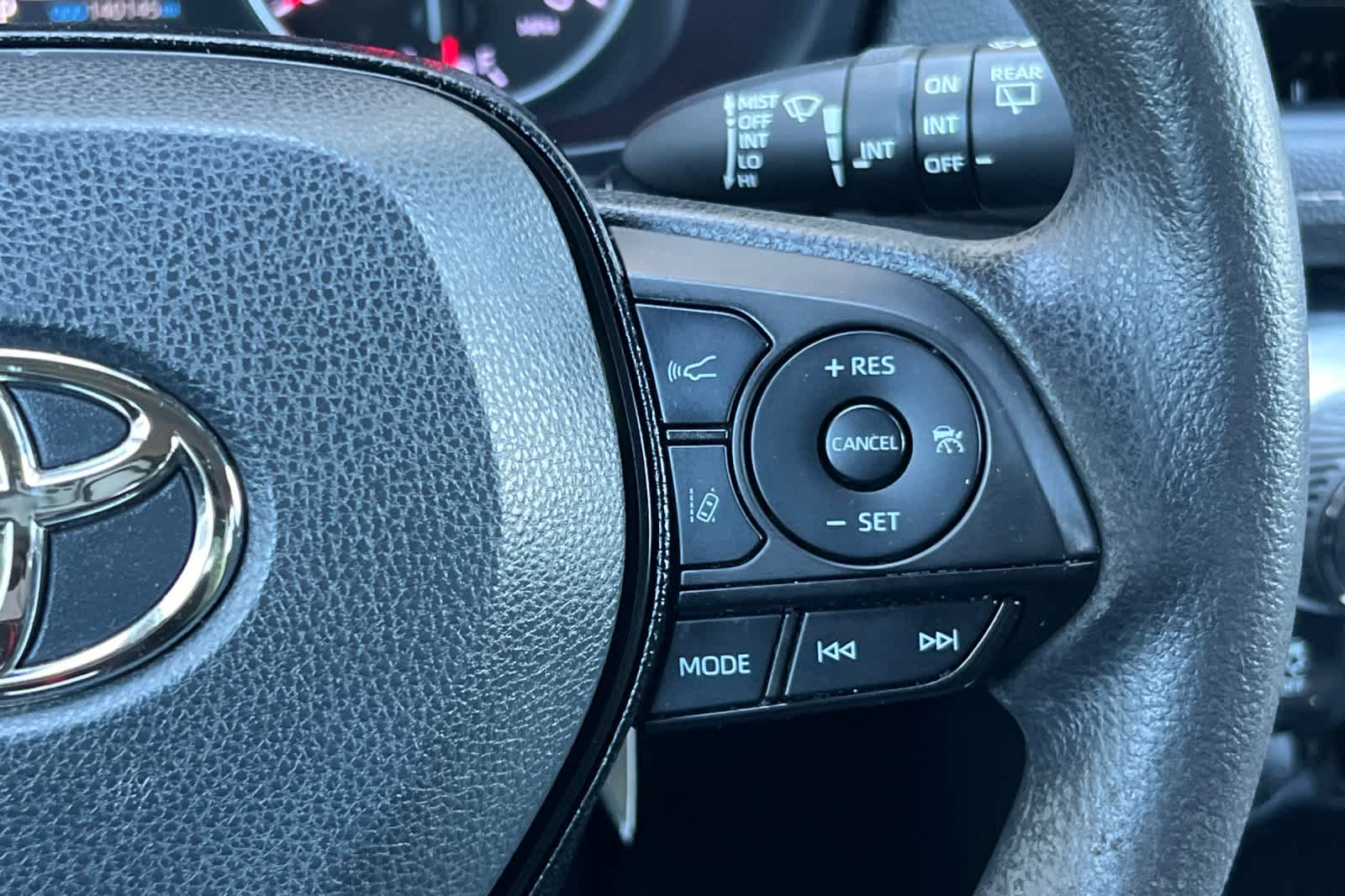 Thumbnail: 2021 Toyota RAV4 - 27