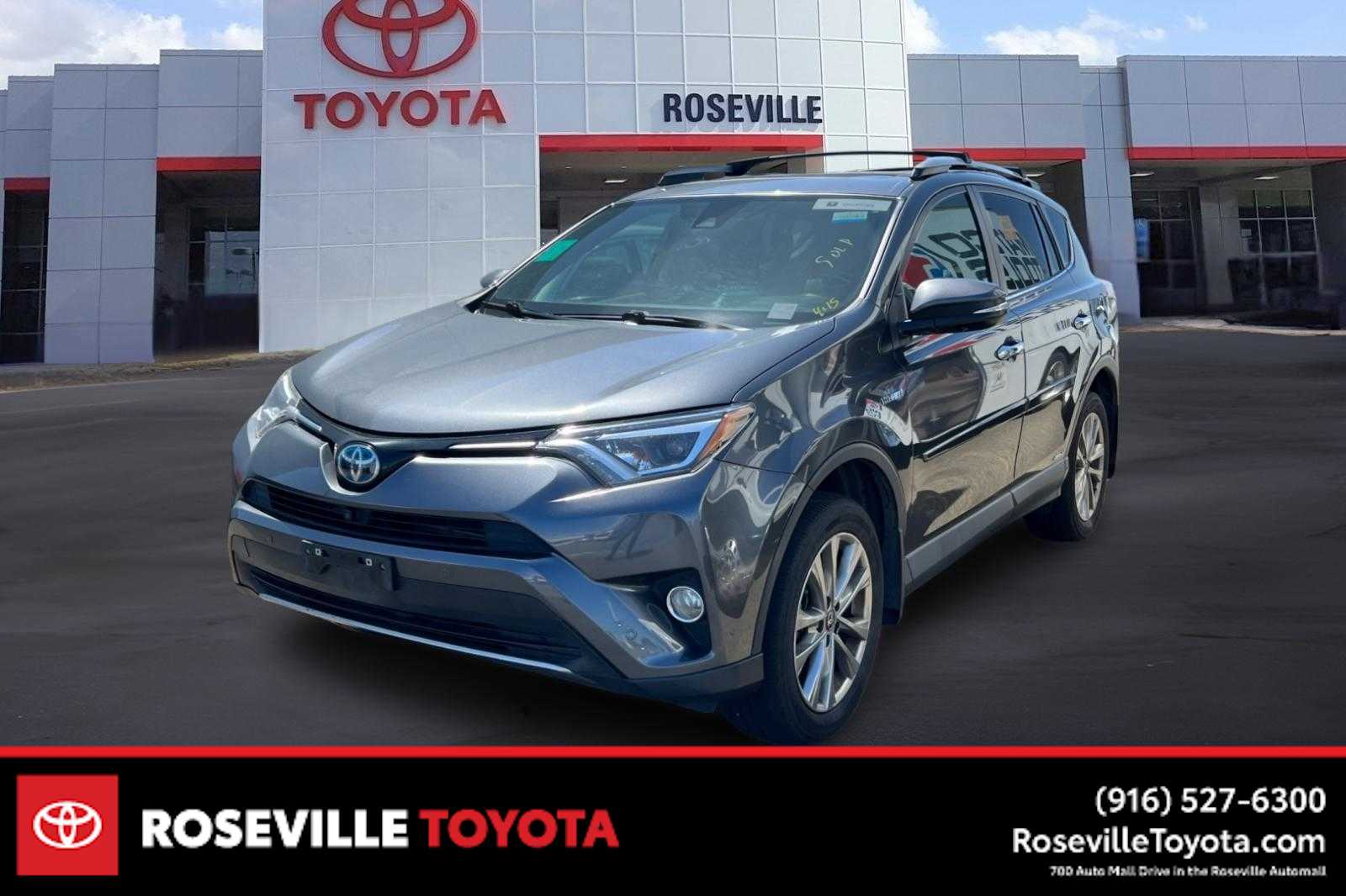 Thumbnail: 2017 Toyota RAV4 - 1