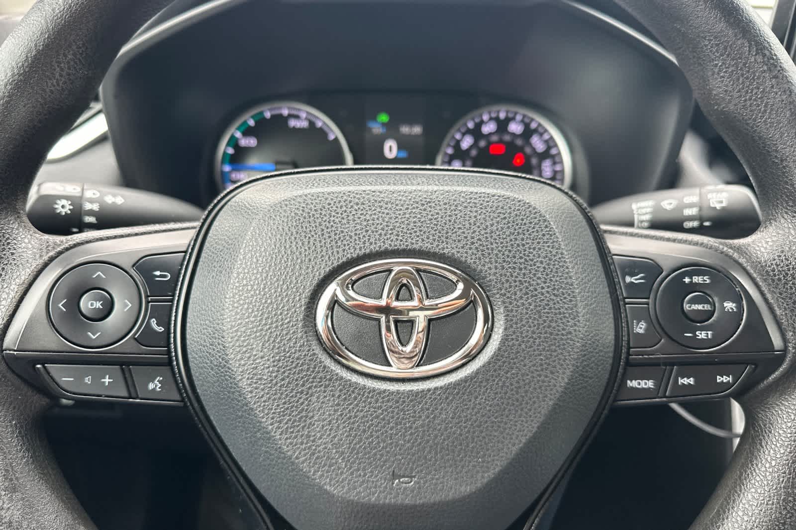 Thumbnail: 2021 Toyota RAV4 - 24