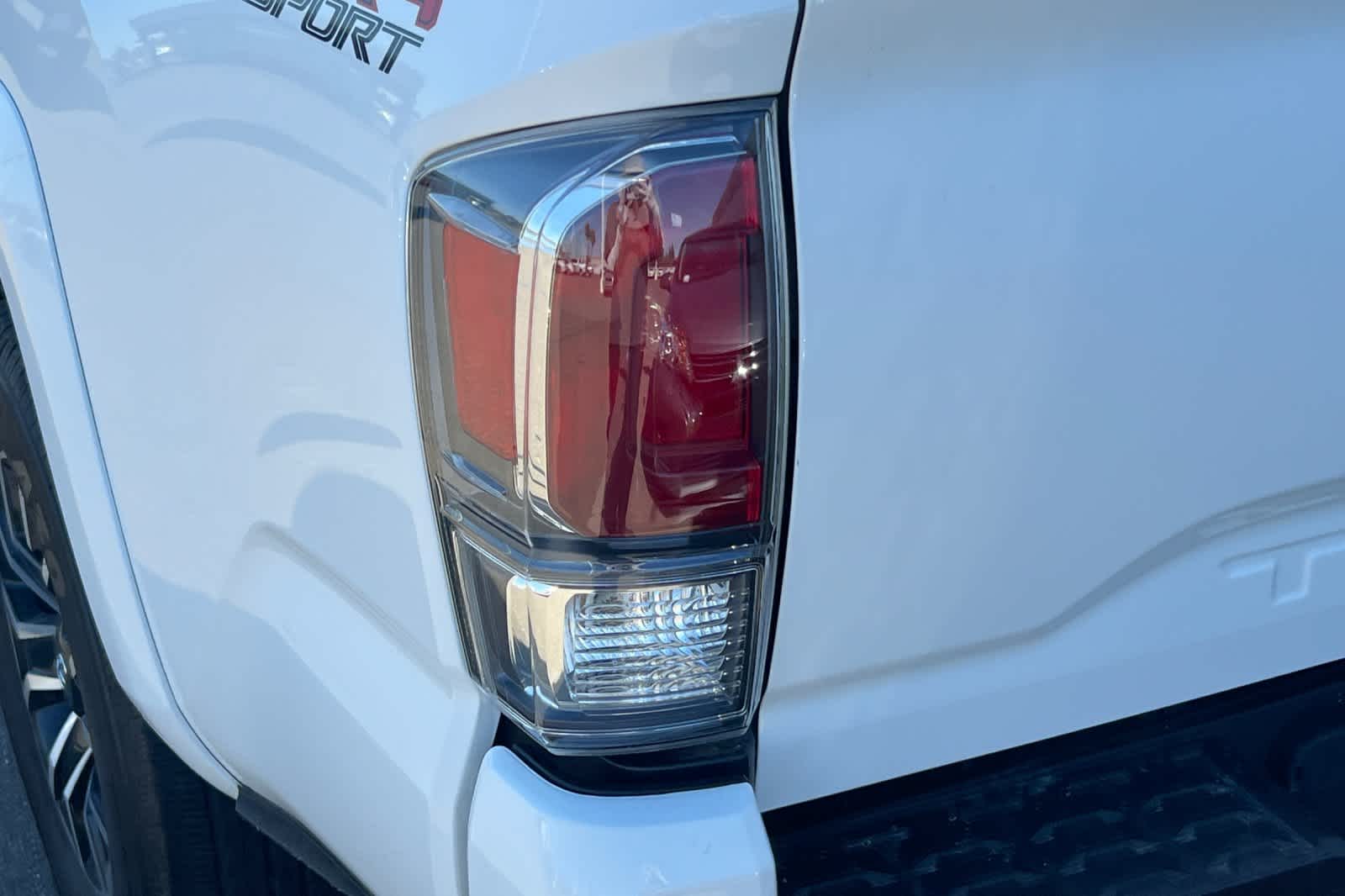 Thumbnail: 2023 Toyota Tacoma - 15