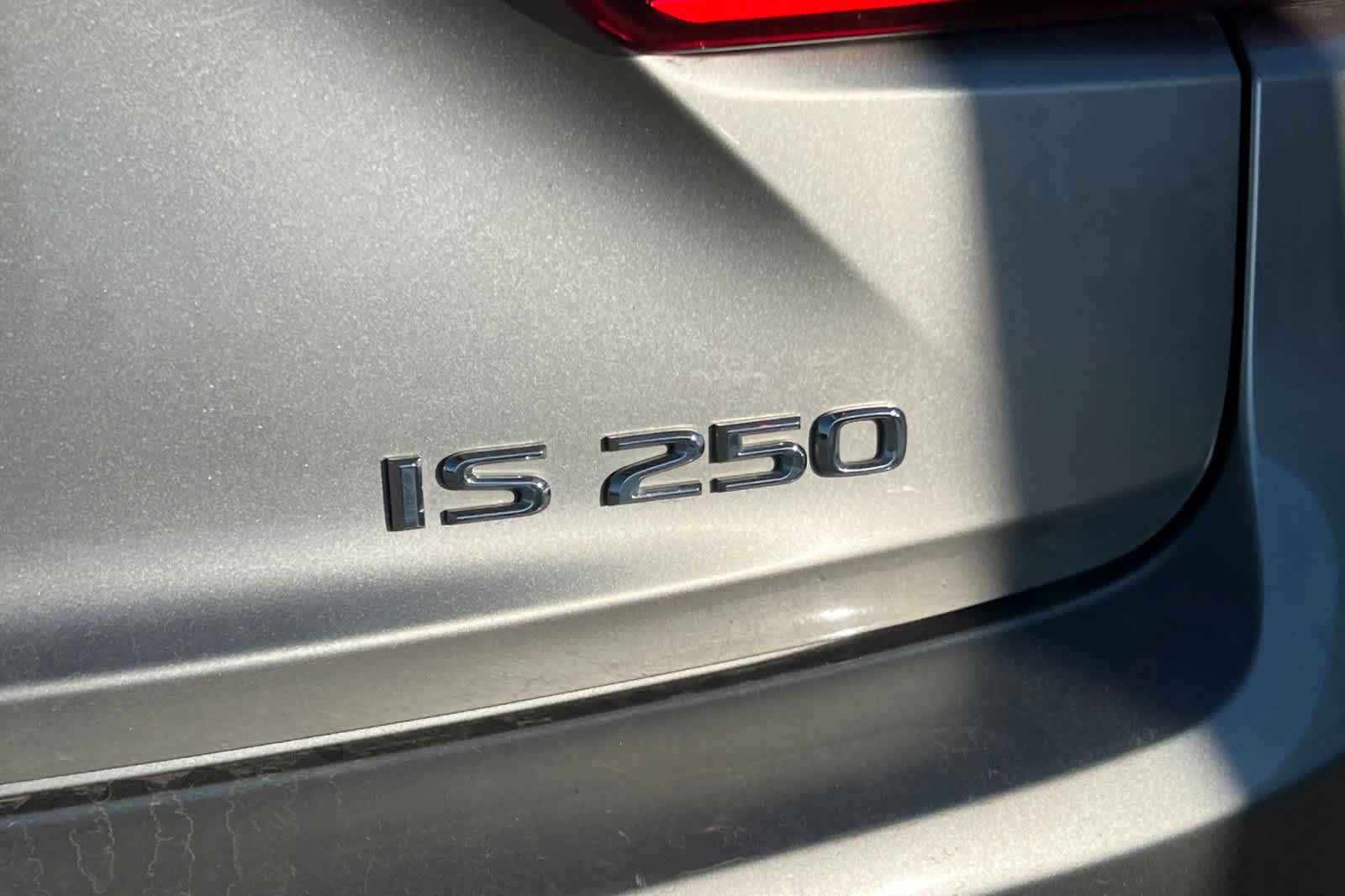 Thumbnail: 2015 Lexus IS - 7