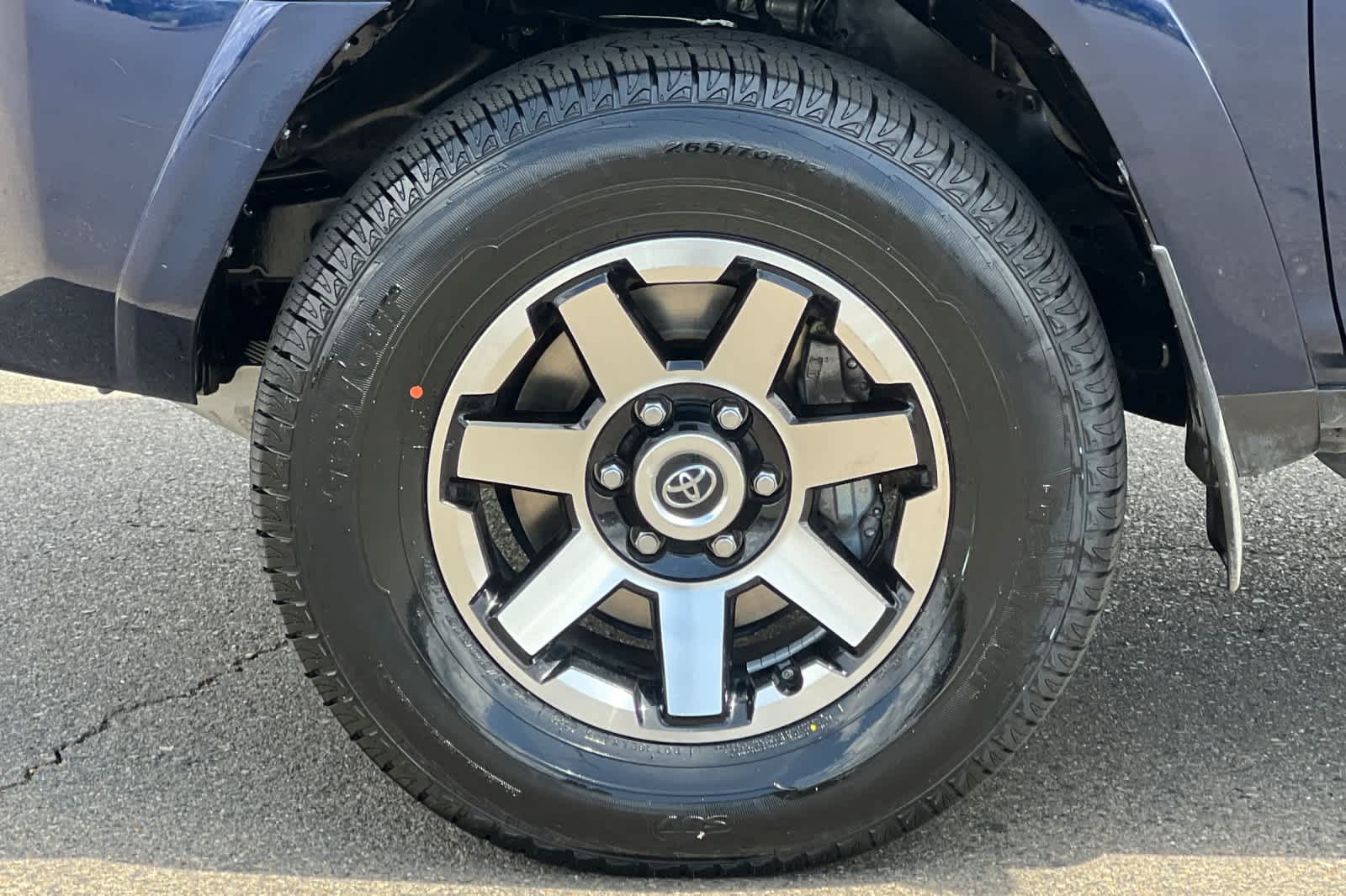 Thumbnail: 2023 Toyota 4Runner - 32
