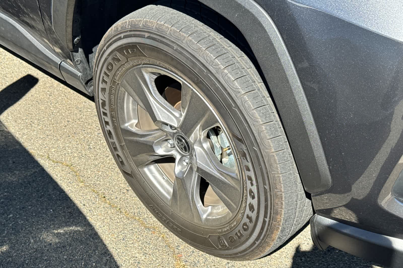 Thumbnail: 2025 Toyota RAV4 - 14