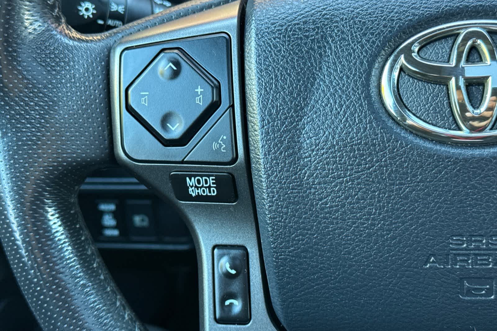 Thumbnail: 2019 Toyota Tacoma - 25