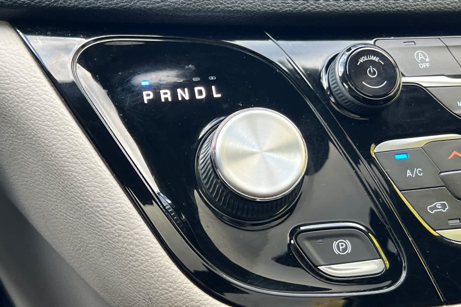 Thumbnail: 2020 Chrysler Pacifica - 25