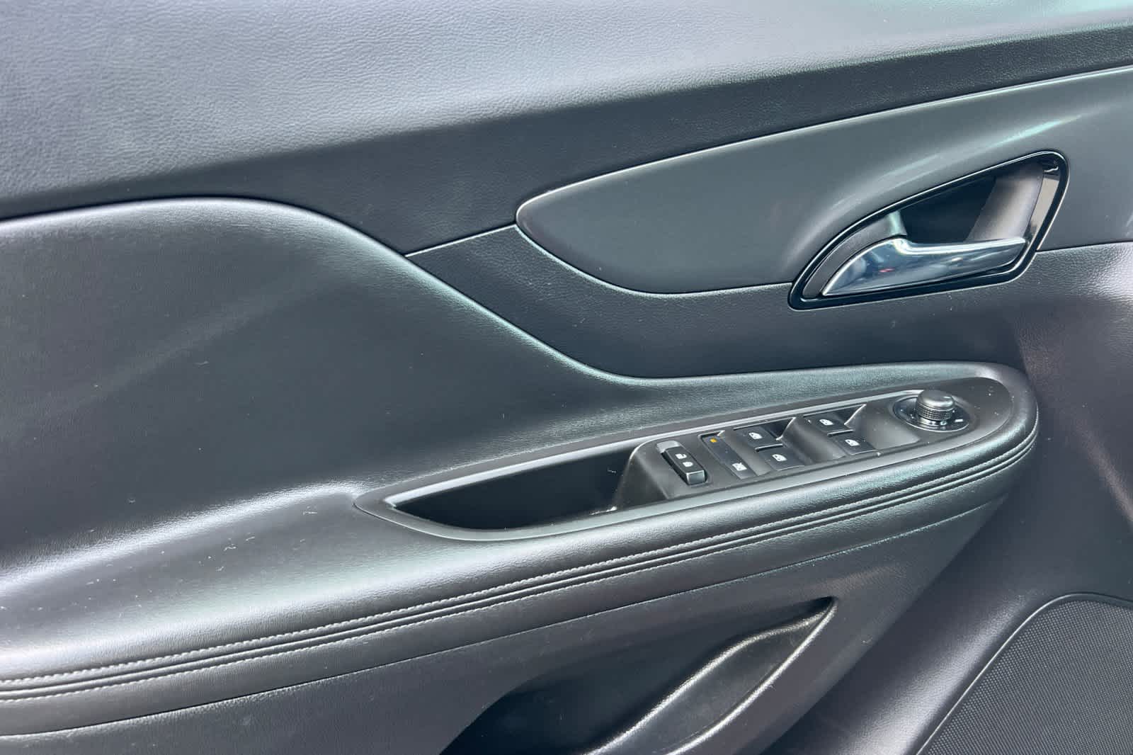 Thumbnail: 2017 Buick Encore - 12