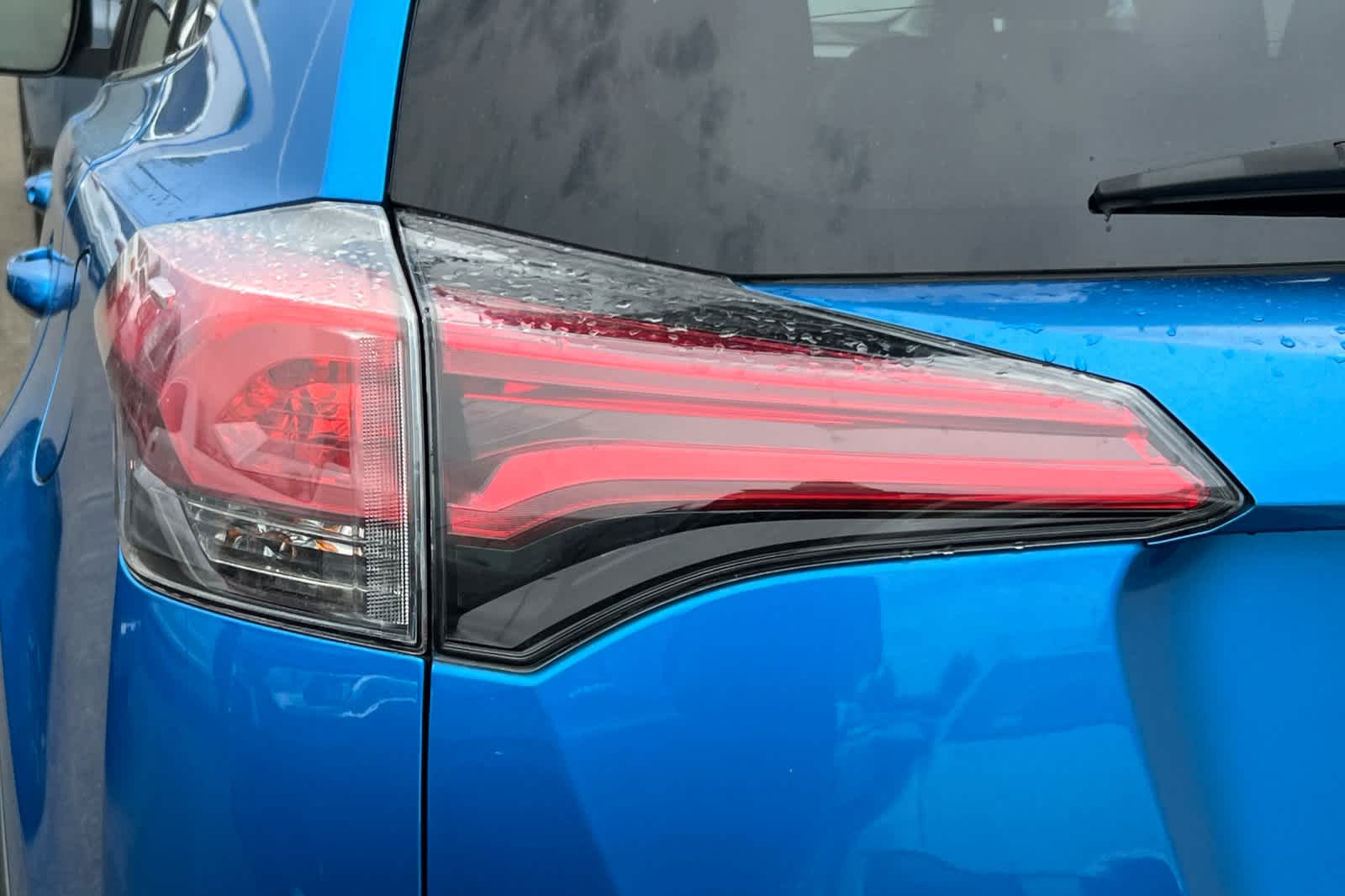 Thumbnail: 2016 Toyota RAV4 - 14