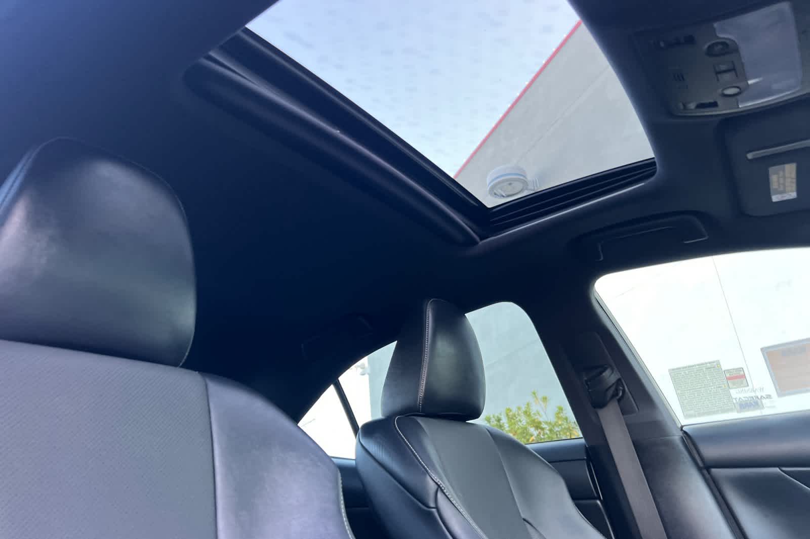 Thumbnail: 2018 Lexus IS - 17